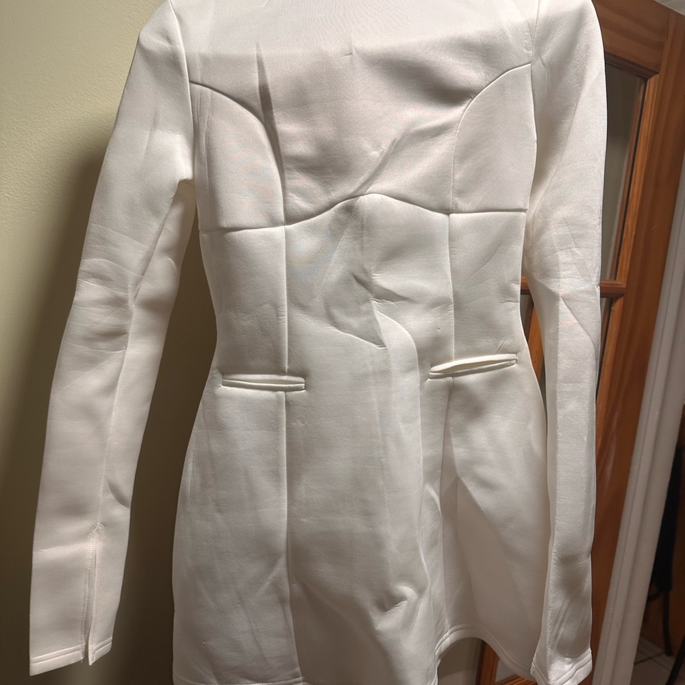 Elegant White Long-Sleeve Dress